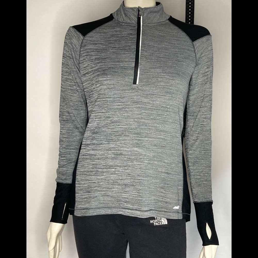 Avia 1/4 Zip Long Sleeve with thumb holes Sz M - Picture 2 of 8